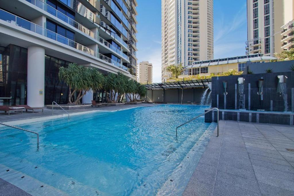 Circle On Cavil Holidays Gold Coast Ngoại thất bức ảnh