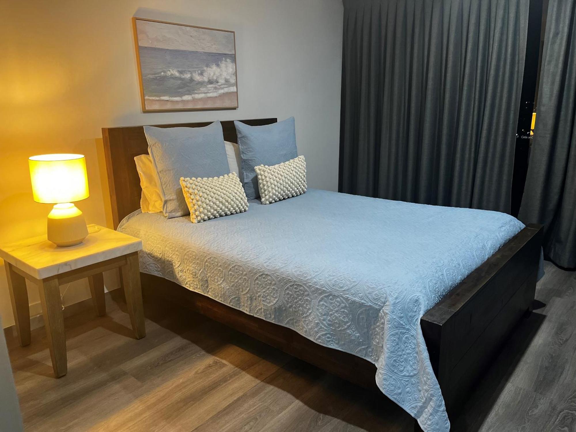 Circle On Cavil Holidays Gold Coast Ngoại thất bức ảnh